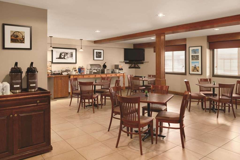 Country Inn & Suites By Radisson, Saskatoon, Sk Restoran gambar